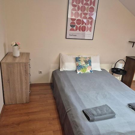 Central Apartment At Nagymezo Street Budapest Esterno foto